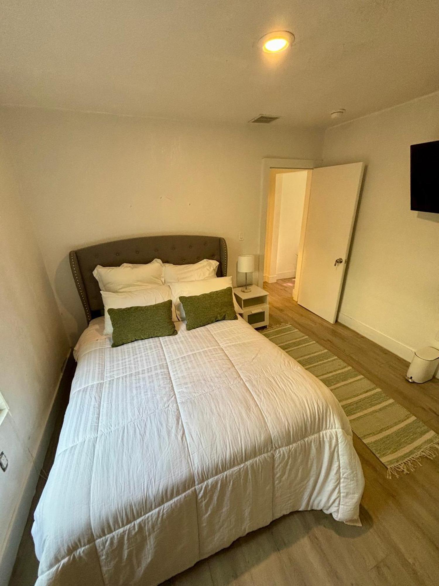 Deluxe Room In Best Location Miami In A 2 Bedrooms Unit - Parking, Laundry And Luggage Storage ภายนอก รูปภาพ