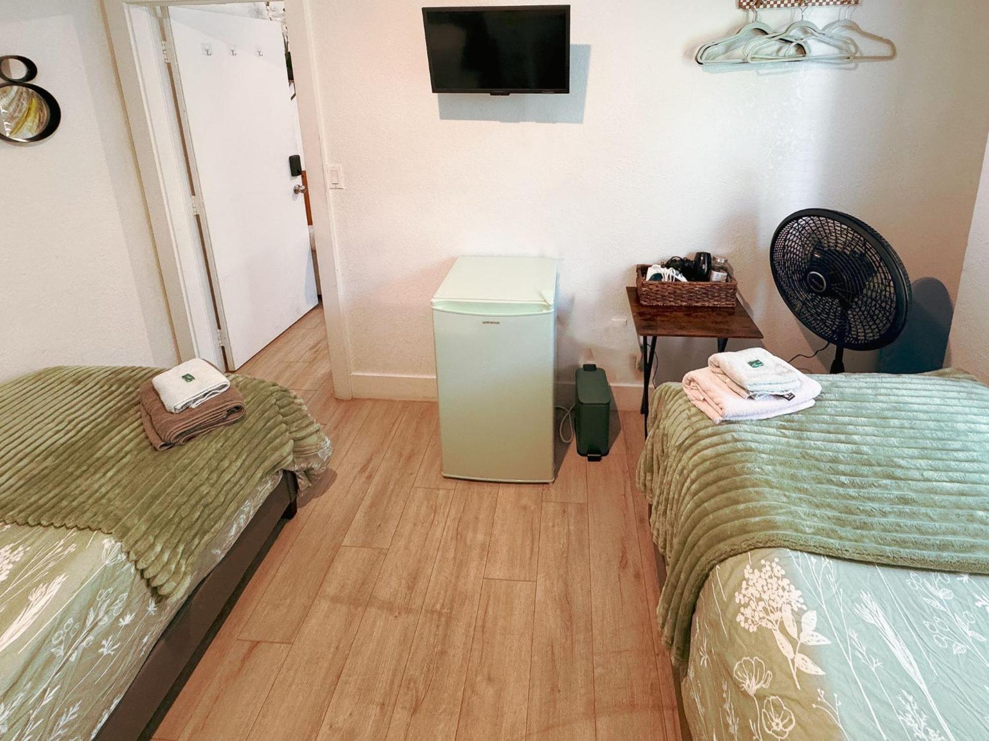 Deluxe Room In Best Location Miami In A 2 Bedrooms Unit - Parking, Laundry And Luggage Storage ภายนอก รูปภาพ